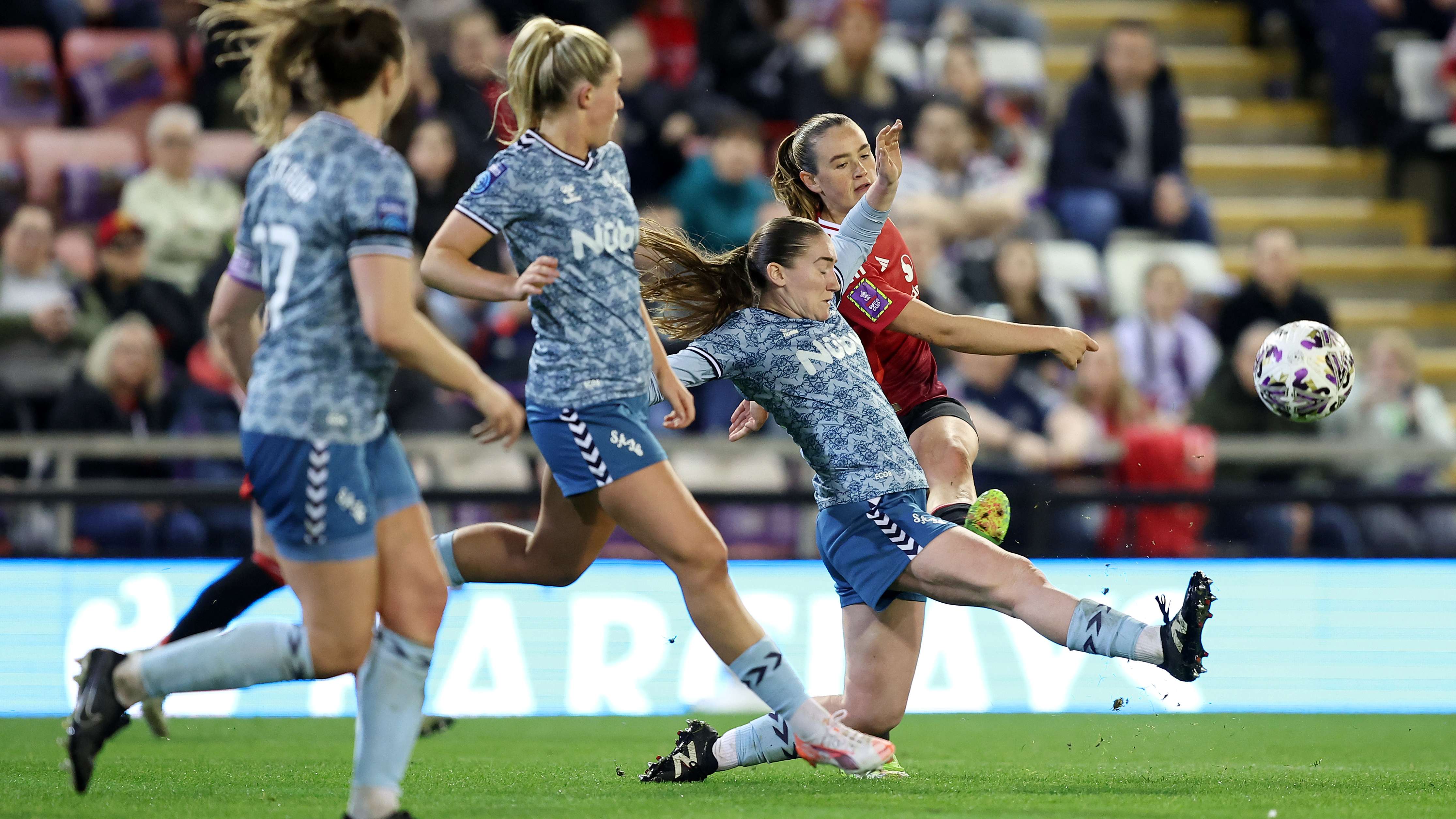 吉达联合报价2.15亿镑引进萨拉赫 周薪245万镑吸引力十足